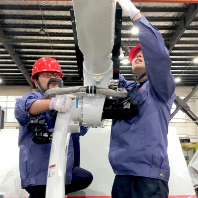 浙江雷諾爾電氣：以技術革新破解工業(yè)機器人線纜保護痛點